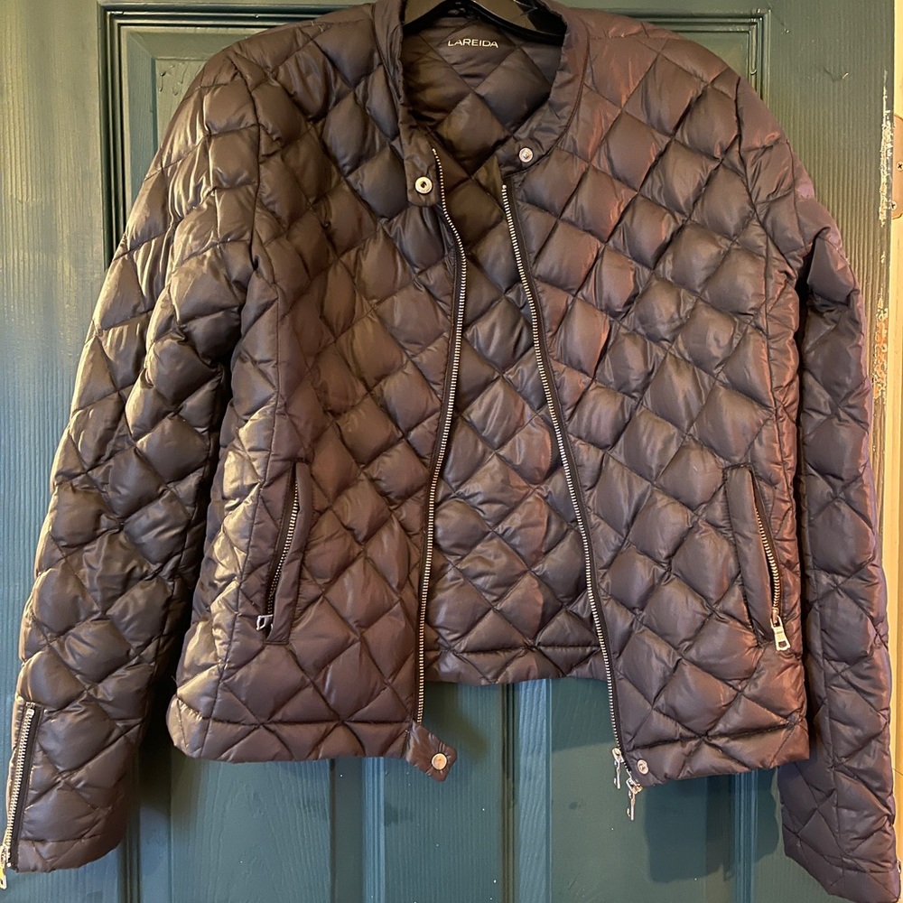 Lareida black quilted jacket